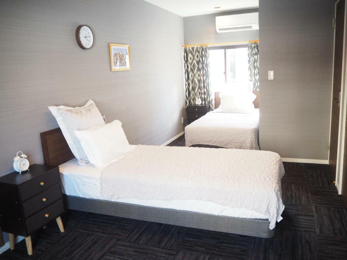 Guest House Bostons นีงาตะ ภายนอก รูปภาพ
