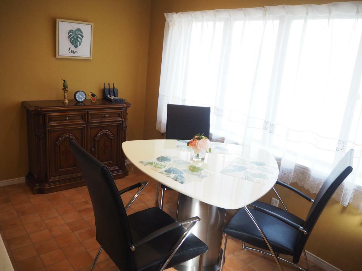 Guest House Bostons นีงาตะ ภายนอก รูปภาพ