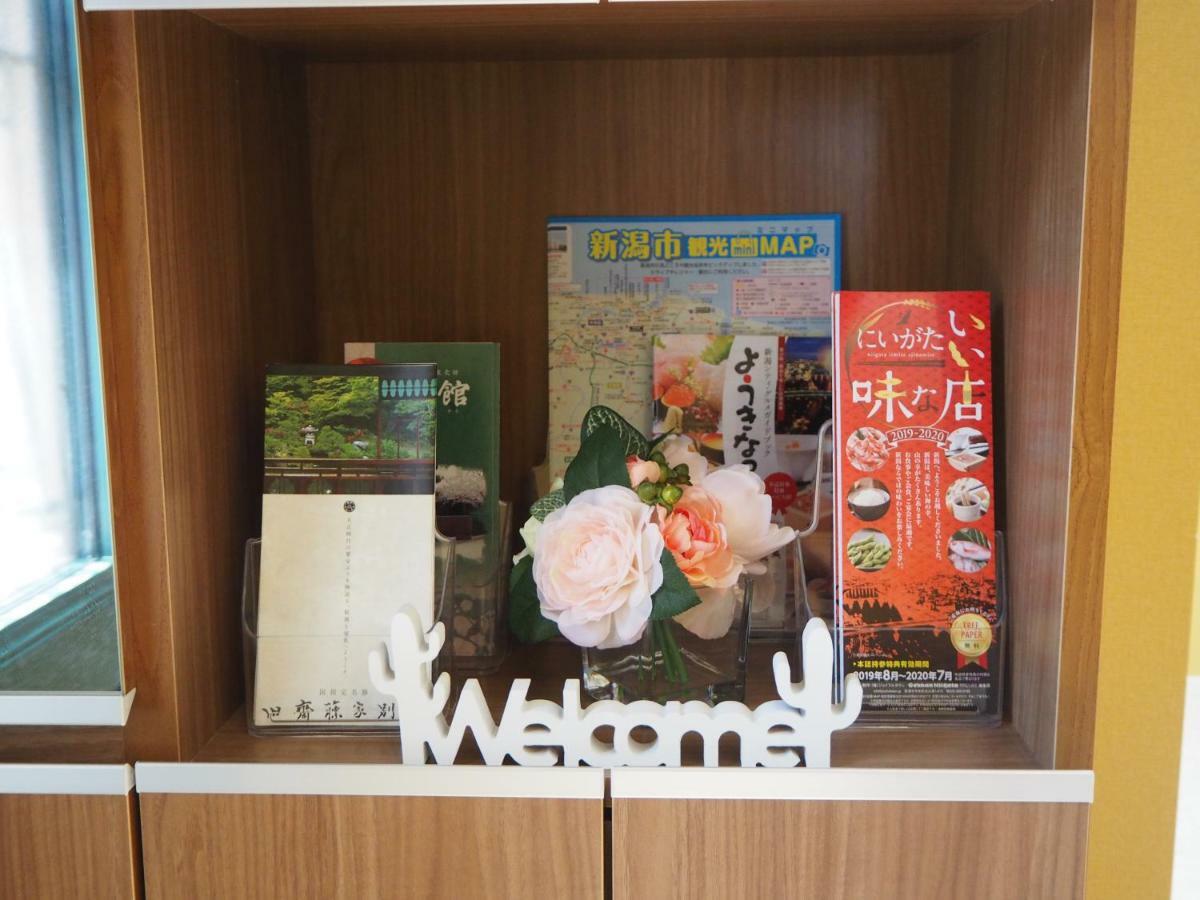 Guest House Bostons นีงาตะ ภายนอก รูปภาพ